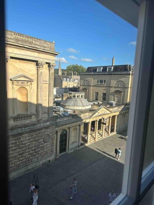 Haus Of Sulis, City Centre Apartment With Lift Access Bath Exterior foto